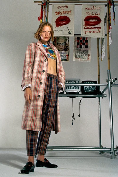 Look 10